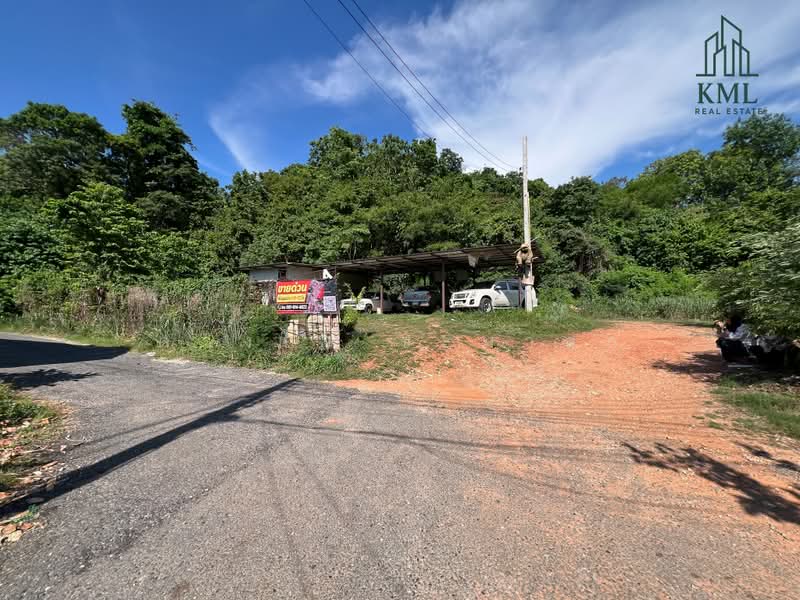Beautiful plot of land for sale, ideal for investment in building apartments, condominiums, and dorm, Chon Buri (Pattaya), Surasak, Si Racha, Chon Buri (Pattaya), , 1,888 sqm, Land For Sale, by ดวงใจ ขะมาลา, 500350382 - DDproperty.com