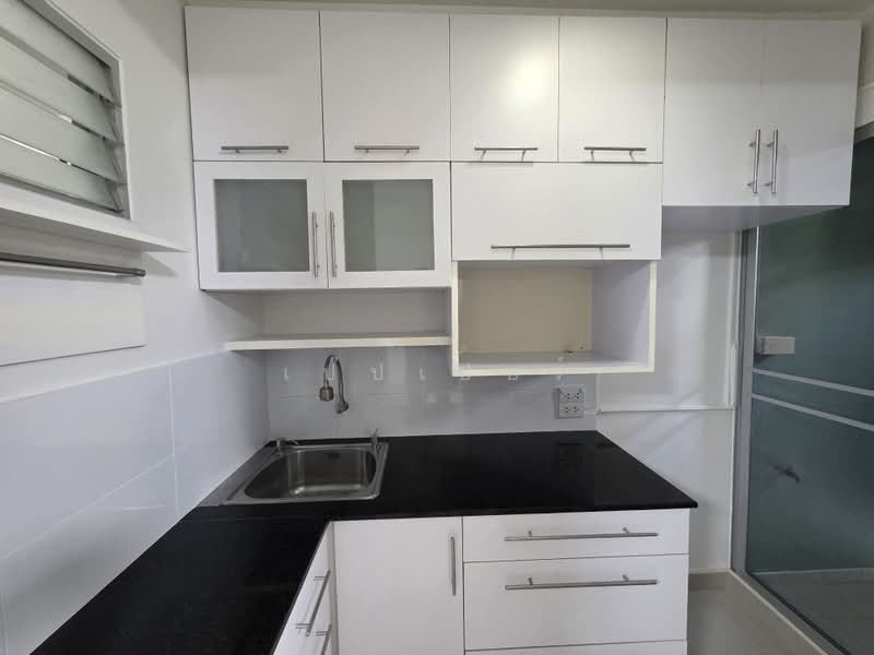 Lumpini Condo Town Bodindecha Ramkhamhaeng, Bangkok, Soi Ramkhamhaeng 43/1, Phlapphla, Wang Thonglang, Bangkok, 1 Bedroom, 28 sqm, Condo For Sale, by เป๊ปเปอร์, 500350450 - DDproperty.com