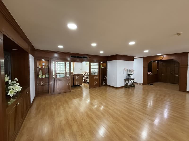 Wattana Heights : วัฒนา ไฮทส์ คอนโดมิเนียม, กรุงเทพ, ถนนสุขุมวิท, คลองเตยเหนือ, วัฒนา, กรุงเทพ, 335 ตร.ม., คอนโด ขาย, โดย Orawan Ratanapratum, 500350457 - DDproperty.com