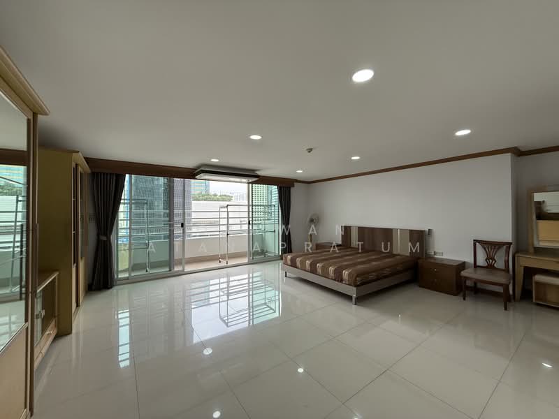 Wattana Heights, Bangkok, Sukhumvit Road, Khlongtoei Nua, Watthana, Bangkok, 3 Bedrooms, 335 sqm, Condo For Sale, by Orawan Ratanapratum, 500350457 - DDproperty.com