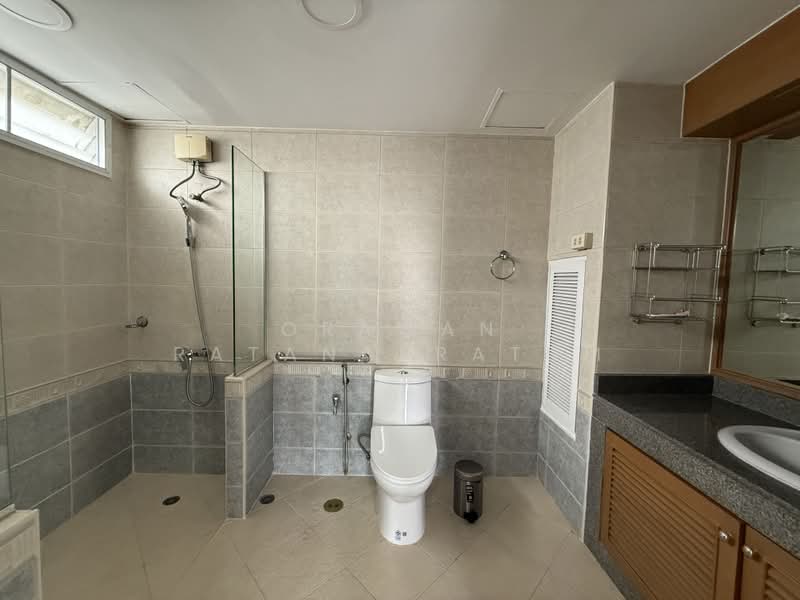 Wattana Heights, Bangkok, Sukhumvit Road, Khlongtoei Nua, Watthana, Bangkok, 3 Bedrooms, 335 sqm, Condo For Sale, by Orawan Ratanapratum, 500350457 - DDproperty.com