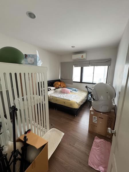 Workplace Ratchaphruek-Charan, Bangkok, ราชพฤกษ์ จรัญสนิทวงศ์, Bang Waek, Phasi Charoen, Bangkok, 3 Bedrooms, 296 sqm, Townhouse For Sale, by Preeda Chuenmonchai, 500350486 - DDproperty.com