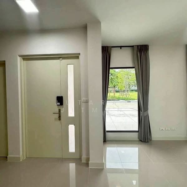 Baan Klang Muang Ramintra 83 Station, Bangkok, 16 Kanchanaphisek Road, Ram Inthra, Khan Na Yao, Bangkok, 4 Bedrooms, 218 sqm, Single Detached House For Rent, by Jutarat Jitmun, 500350541 - DDproperty.com