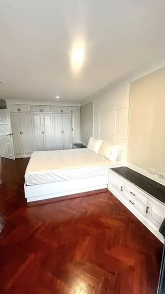 Modern Town, Bangkok, Ekamai Road, Khlong Tan Nua, Watthana, Bangkok, 3 Bedrooms, 203 sqm, Condo For Rent, by Connex Property, 500350543 - DDproperty.com