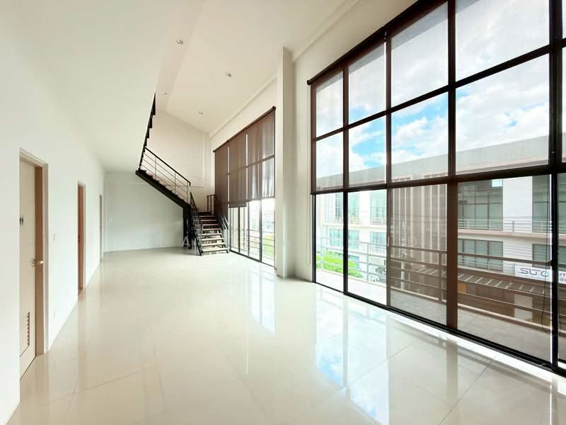Wayra Biznet Romklao-Suvarnabhumi : เวร่า บิสเน็ท ร่มเกล้า-สุวรรณภูมิ, กรุงเทพ, 18-1 ถนนร่มเกล้า, คลองสามประเวศ, ลาดกระบัง, กรุงเทพ, 522 ตร.ม., ทาวน์เฮ้าส์ ขาย, โดย ERA Thailand, 500350577 - DDproperty.com