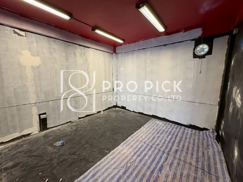 Shophouse For Rent near BTS Thonglo Sukhumvit 55 Fitted for restaurant bar clinic, Bangkok, สุขุมวิท, Khlong Tan Nua, Watthana, Bangkok, , 260 sqm, Shophouse For Rent, by Konrarat Deesawat, 500350636 - DDproperty.com