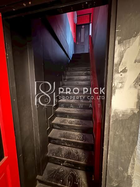 Shophouse For Rent near BTS Thonglo Sukhumvit 55 Fitted for restaurant bar clinic, Bangkok, สุขุมวิท, Khlong Tan Nua, Watthana, Bangkok, , 260 sqm, Shophouse For Rent, by Konrarat Deesawat, 500350636 - DDproperty.com