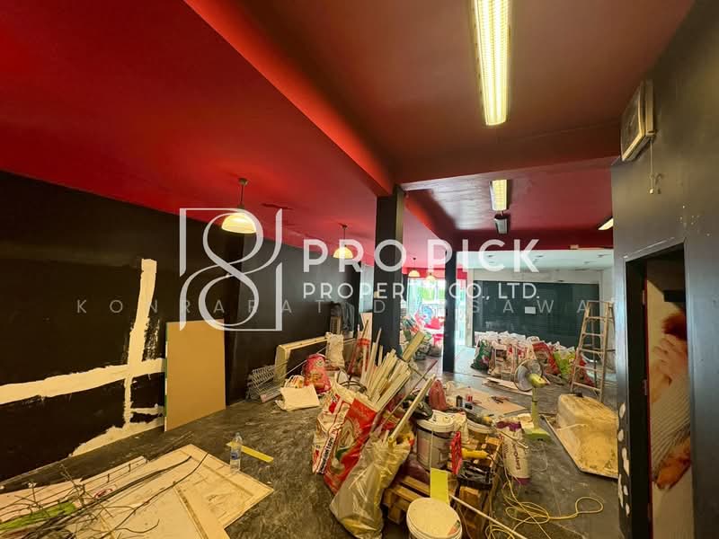 Shophouse For Rent near BTS Thonglo Sukhumvit 55 Fitted for restaurant bar clinic, Bangkok, สุขุมวิท, Khlong Tan Nua, Watthana, Bangkok, , 260 sqm, Shophouse For Rent, by Konrarat Deesawat, 500350636 - DDproperty.com