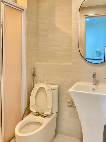 Life Ratchadapisek, Bangkok, 279 Ratchadapisaek Road, Huai Khwang, Bangkok, 1 Bedroom, 32 sqm, Condo For Sale, by HOME Real Estate Service, 500350723 - DDproperty.com