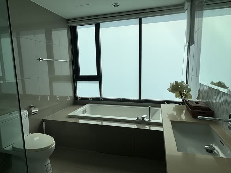 Rhythm Sukhumvit 42, Bangkok, Soi Sukhumvit 42, Sukhumvit Road, Phra Kanong, Khlong Toei, Bangkok, 2 Bedrooms, 80 sqm, Condo For Rent, by Jirapan Saisang, 500350754 - DDproperty.com