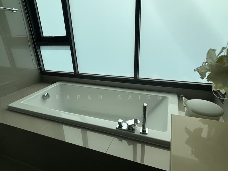 Rhythm Sukhumvit 42, Bangkok, Soi Sukhumvit 42, Sukhumvit Road, Phra Kanong, Khlong Toei, Bangkok, 2 Bedrooms, 80 sqm, Condo For Rent, by Jirapan Saisang, 500350754 - DDproperty.com