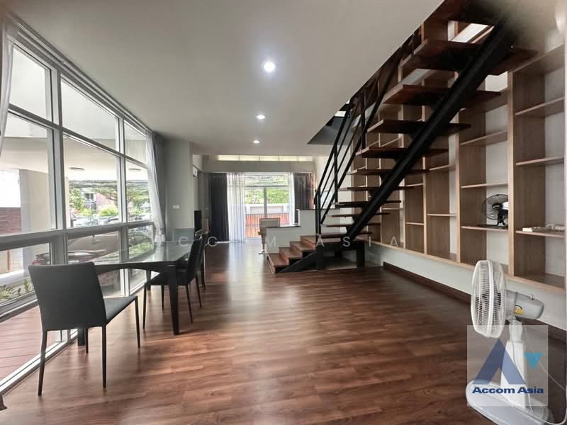 บ้านโมเดิร์นเลี้ยงสัตว์ได้ เพดานสูง โปร่งโล่ง พร้อมระเบียงกว้าง ในสุขุมวิท, กรุงเทพ, คลองตันเหนือ, วัฒนา, กรุงเทพ, 320 ตร.ม., บ้านเดี่ยว ขาย, โดย Accom Asia, 500350764 - DDproperty.com