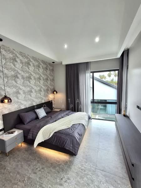 4-BR House, Chon Buri (Pattaya), Poong, Bang Lamung (Pattaya), Chon Buri (Pattaya), 4 Bedrooms, 350 sqm, Single Detached House For Rent, by Mantana Techapahaphong, 500350802 - DDproperty.com