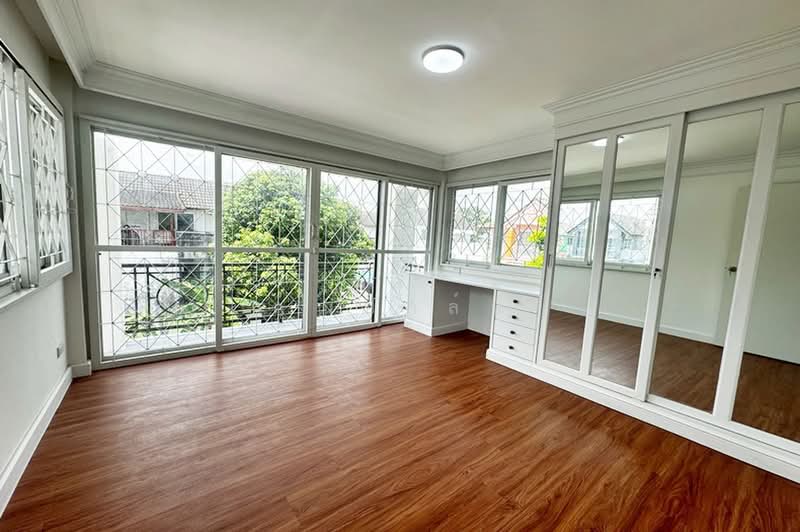 หมู่บ้านพระยาสุเรนทร์, Bangkok, Bang Chun, Khlong Sam Wa, Bangkok, 3 Bedrooms, 150 sqm, Single Detached House For Sale, by คุณปาล์ม, 500350818 - DDproperty.com