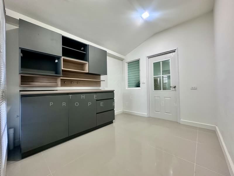นีโอ โฮม อ่างศิลา-สุขุมวิท (Neo Home Angsila-Sukhumvit), Chon Buri (Pattaya), Samed, Muang Chon Buri, Chon Buri (Pattaya), 4 Bedrooms, 150 sqm, Semi-Detached House (Twin House) For Sale, by The Best Property ปิ่น, 500350852 - DDproperty.com