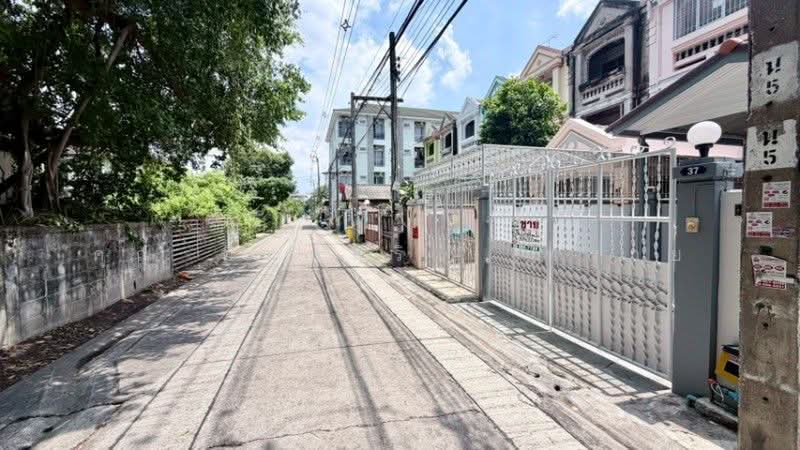 เรวดี ซอย12, นนทบุรี, ติวานนท์, ตลาดขวัญ, เมืองนนทบุรี, นนทบุรี, 200 ตร.ม., ทาวน์เฮ้าส์ ขาย, โดย คุณ พิมพ์สิริ ( ทราย ), 500350864 - DDproperty.com