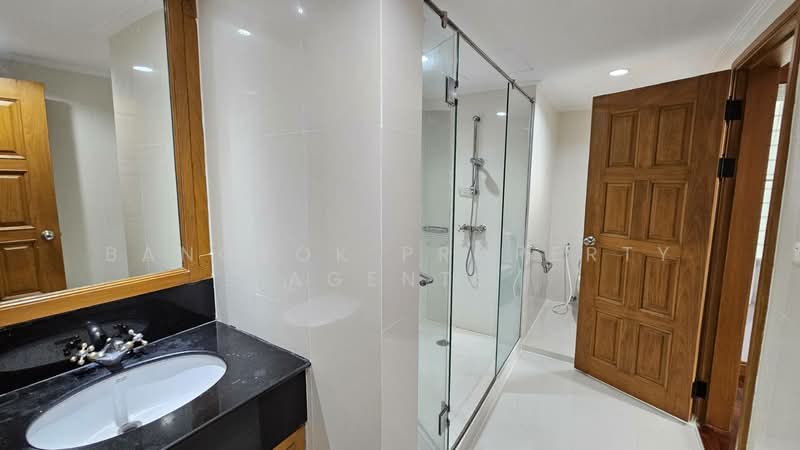 Centre Point Residence Phromphong, Bangkok, Soi Sukhumvit 39, Khlong Tan Nua, Watthana, Bangkok, 3 Bedrooms, 265 sqm, Condo For Rent, by BANGKOK PROPERTY AGENTS, 500350896 - DDproperty.com
