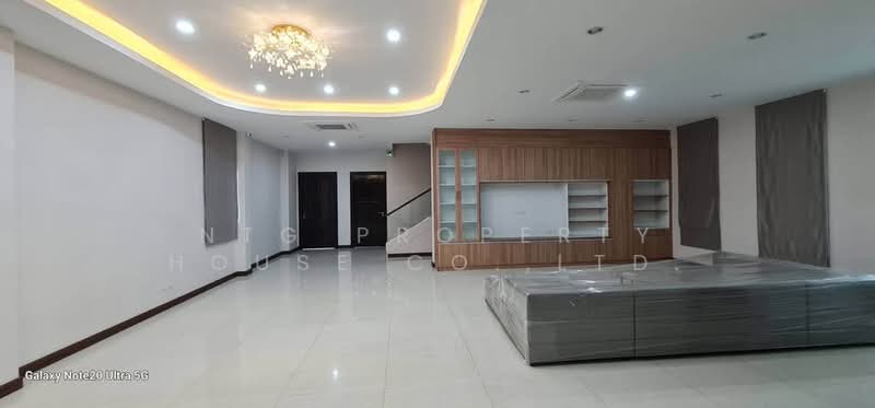 NG437 ให้เช่า Home office บ้านเดี่ยว หรู 3 ชั้น หลังใหญ่ ใกลางสุขุมวิท ซอยปรีดีพนมยงค์ 26 พร้อมใช้, Bangkok, ปรีดีพนมยงค์, Phra Kanong Nua, Watthana, Bangkok, 4 Bedrooms, 734 sqm, Single Detached House For Rent, by NTG Property House Co.,Ltd., 500350903 - DDproperty.com