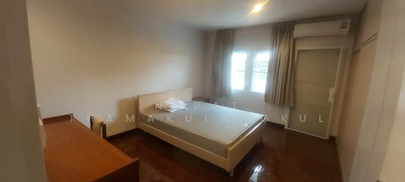 S.V. Apartment, Bangkok, 5 Soi Ruamrudee, Lumphini, Pathum Wan, Bangkok, 2 Bedrooms, 100 sqm, Apartment For Rent, by Napat Thamakulangkul, 500350928 - DDproperty.com