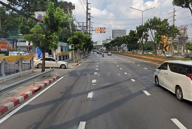 ขายที่ดินพร้อมสิ่งปลูกสร้าง รัชดาภิเษก 32 ใกล้ MRT ลาดพร้าว, Bangkok, รัชดาภิเษก, Chan Kasem, Chatuchak, Bangkok, , 1,600 sqm, Land For Sale, by คุณวิมลรัตน์, 500350990 - DDproperty.com