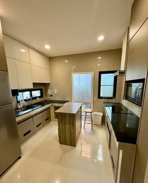 Setthasiri Charun-Pinklao, Bangkok, Lieb Tangrotfai Road, Bang Khun Non, Bangkok Noi, Bangkok, 4 Bedrooms, 245 sqm, Single Detached House For Sale, by Phacharakorn Anusiri, 500351016 - DDproperty.com