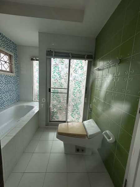หมู่บ้านนาราวัลย์ ซอย อัศวพิเชษฐ์ 20, Bangkok, Bang Ra Mat, Taling Chan, Bangkok, 3 Bedrooms, 221 sqm, Single Detached House For Sale, by HOME Real Estate Service, 500351030 - DDproperty.com