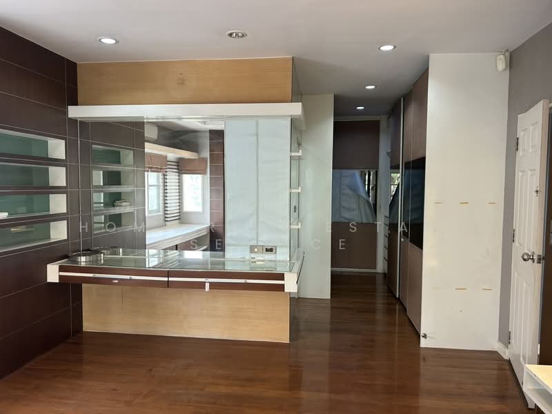 หมู่บ้านนาราวัลย์ ซอย อัศวพิเชษฐ์ 20, Bangkok, Bang Ra Mat, Taling Chan, Bangkok, 3 Bedrooms, 221 sqm, Single Detached House For Sale, by HOME Real Estate Service, 500351030 - DDproperty.com