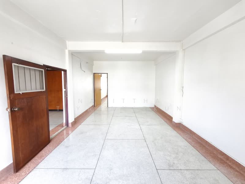 ถนนจันทน์ เขตสาทร, กรุงเทพ, จันทน์, ทุ่งวัดดอน, สาทร, กรุงเทพ, 540 ตร.ม., ตึกแถว-อาคารพาณิชย์ ให้เช่า, โดย Napittha Tiyapanitkun, 500351035 - DDproperty.com