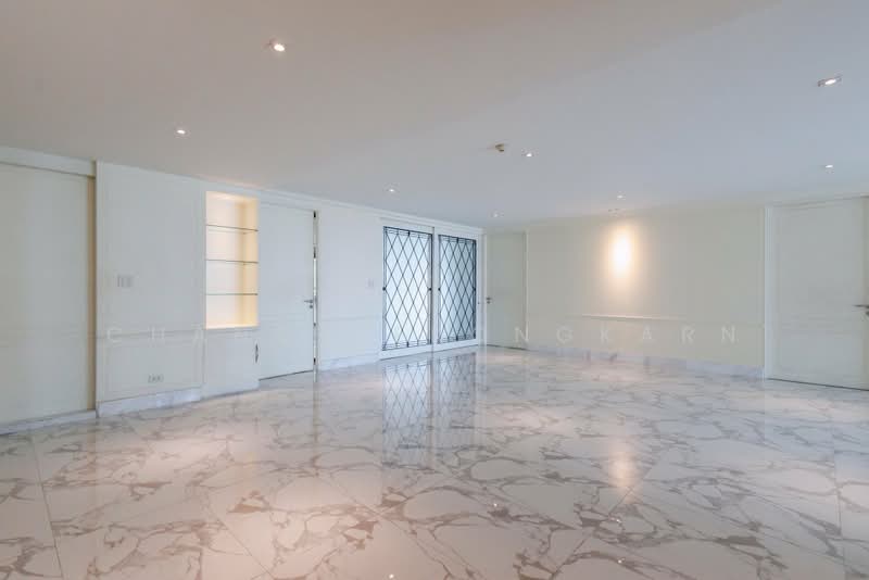 Wattana Heights, Bangkok, Sukhumvit Road, Khlongtoei Nua, Watthana, Bangkok, 4 Bedrooms, 336 sqm, Condo For Sale, by Chanon Ekongkarn, 500351037 - DDproperty.com
