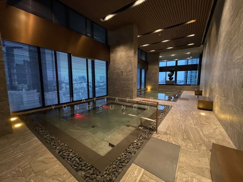 The Esse Sukhumvit 36, Bangkok, Soi Sukhumvit 36, Sukhumvit Road, Phra Kanong, Khlong Toei, Bangkok, 1 Bedroom, 43 sqm, Condo For Sale, by Pattaporn Yongsungnone, 500351067 - DDproperty.com
