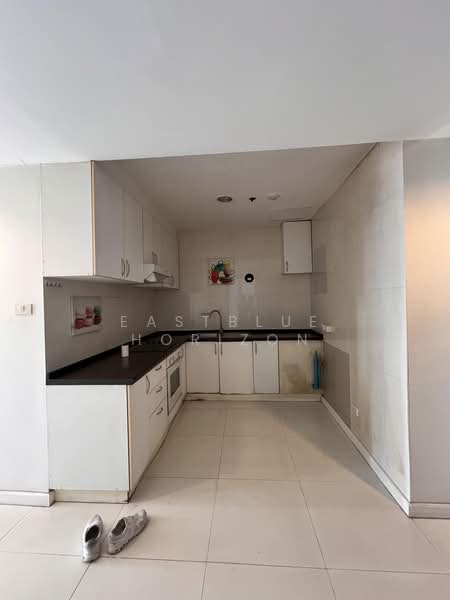 Lake Green, Bangkok, 199 Sukhumvit Soi 8, Khlong Toei, Khlong Toei, Bangkok, 2 Bedrooms, 106 sqm, Condo For Sale, by Eastblue Horizon, 500351069 - DDproperty.com