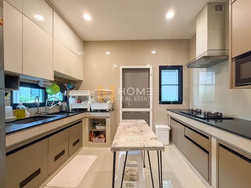 Setthasiri Charun-Pinklao, Bangkok, Lieb Tangrotfai Road, Bang Khun Non, Bangkok Noi, Bangkok, 4 Bedrooms, 245 sqm, Single Detached House For Sale, by HOME Real Estate Service, 500351073 - DDproperty.com