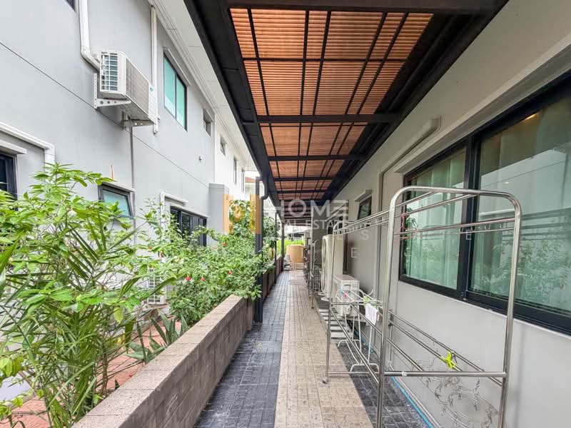 Setthasiri Charun-Pinklao, Bangkok, Lieb Tangrotfai Road, Bang Khun Non, Bangkok Noi, Bangkok, 4 Bedrooms, 245 sqm, Single Detached House For Sale, by HOME Real Estate Service, 500351073 - DDproperty.com