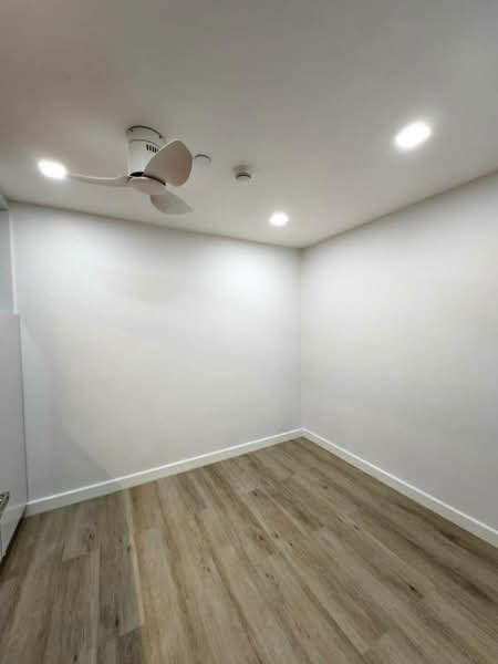 Somkid Gardens, Bangkok, Ploenchit, Lumphini, Pathum Wan, Bangkok, 3 Bedrooms, 251 sqm, Condo For Rent, by Simon Decalf, 500351086 - DDproperty.com