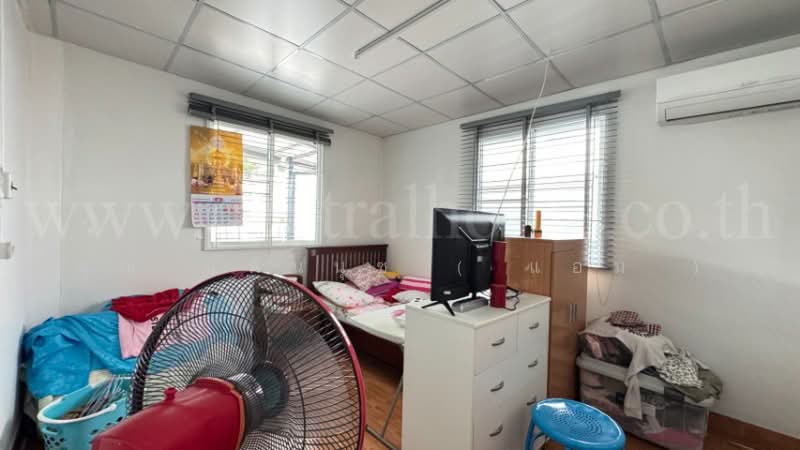 Baan Klang Muang Ratchada-Wongsawang, Nonthaburi, Piboonsongkram Road, Bang Khen, Muang Nonthaburi, Nonthaburi, 4 Bedrooms, 180 sqm, Townhouse For Sale, by คุณ นพินนุช ( แอม ), 500351091 - DDproperty.com