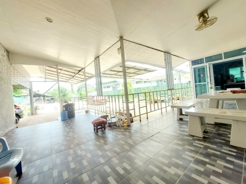 บ้านเดี่ยวพร้อมกิจการโพนพิสัย หนองคาย, Nong Khai, Chum Phon, Phon Phisai, Nong Khai, 2 Bedrooms, 200 sqm, Single Detached House For Sale, by The Best Property เป้า, 500351123 - DDproperty.com