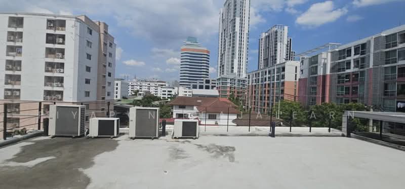 The Kris Ratchada 17, Bangkok, Inthamara 45 Alley, Din Daeng, Bangkok, 3 Bedrooms, 437 sqm, Single Detached House For Sale, by Piyapon Peajalearn, 500351170 - DDproperty.com