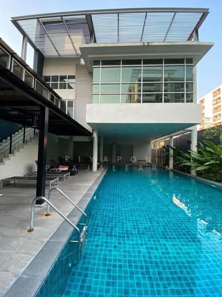 The Kris Ratchada 17, Bangkok, Inthamara 45 Alley, Din Daeng, Bangkok, 3 Bedrooms, 437 sqm, Single Detached House For Sale, by Piyapon Peajalearn, 500351170 - DDproperty.com