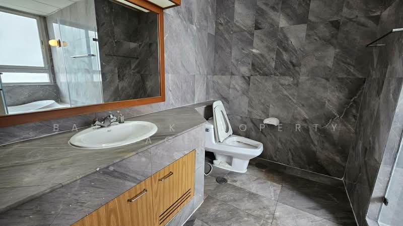 Krungthep Thani Tower, Bangkok, 56 Soi Sukhumvit 24, Khong Tan, Khlong Toei, Bangkok, 2 Bedrooms, 190 sqm, Condo For Rent, by BANGKOK PROPERTY AGENTS, 500351212 - DDproperty.com