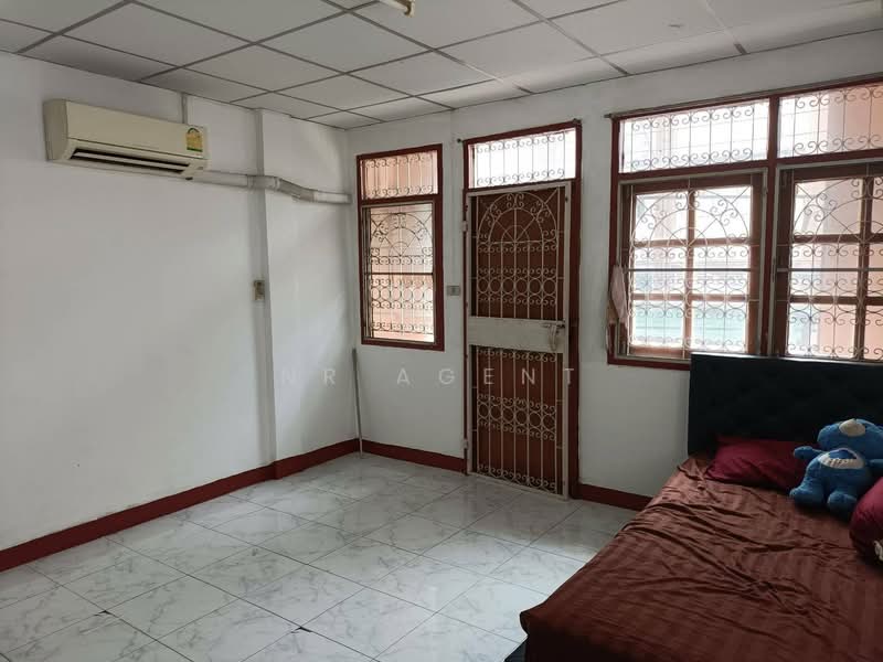 Baan Ranee 5 Kaset-Nawamin, Bangkok, 101 Sukhonthasawat Soi 1, Chorake Bua, Lat Phrao, Bangkok, 4 Bedrooms, 170 sqm, Townhouse For Sale, by NR AGENT, 500351292 - DDproperty.com