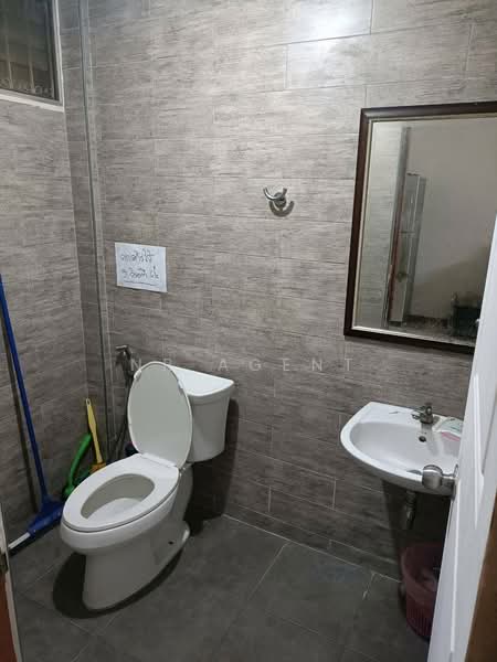 Baan Ranee 5 Kaset-Nawamin, Bangkok, 101 Sukhonthasawat Soi 1, Chorake Bua, Lat Phrao, Bangkok, 4 Bedrooms, 170 sqm, Townhouse For Sale, by NR AGENT, 500351292 - DDproperty.com