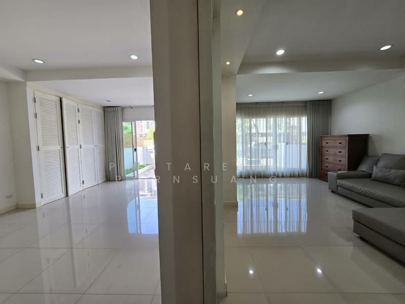 Thanapat Haus Sathorn - Narathiwas, Bangkok, Soi Chuen Chitrung, Nontri Road, Chong Nonsi, Yan Nawa, Bangkok, 5 Bedrooms, 314 sqm, Townhouse For Rent, by Phatareeda Pornsuang, 500351293 - DDproperty.com