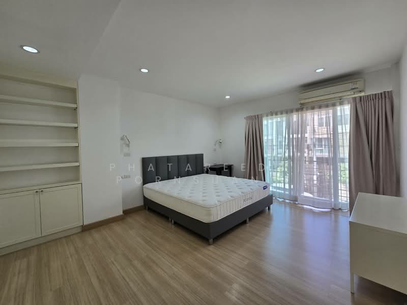 Thanapat Haus Sathorn - Narathiwas, Bangkok, Soi Chuen Chitrung, Nontri Road, Chong Nonsi, Yan Nawa, Bangkok, 5 Bedrooms, 314 sqm, Townhouse For Rent, by Phatareeda Pornsuang, 500351293 - DDproperty.com