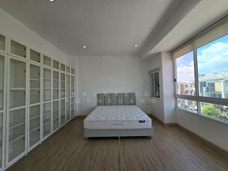 Thanapat Haus Sathorn - Narathiwas, Bangkok, Soi Chuen Chitrung, Nontri Road, Chong Nonsi, Yan Nawa, Bangkok, 5 Bedrooms, 314 sqm, Townhouse For Rent, by Phatareeda Pornsuang, 500351293 - DDproperty.com