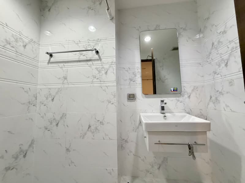 Rhythm Ratchada, Bangkok, 558 Ratchadaphisek Road, Samsen Nok, Huai Khwang, Bangkok, 1 Bedroom, 35 sqm, Condo For Rent, by Areeya Kingwichit, 500351309 - DDproperty.com