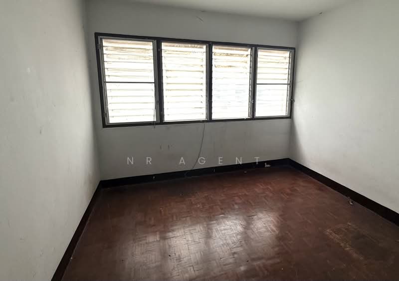 ทาวน์เฮาส์ ซอยรัชดาภิเษก 32, Bangkok, Chan Kasem, Chatuchak, Bangkok, 7 Bedrooms, 250 sqm, Townhouse For Sale, by NR AGENT, 500351316 - DDproperty.com