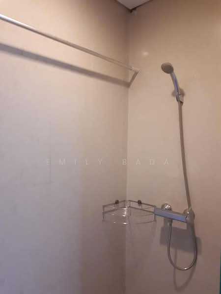 Le Luk Condominium, Bangkok, 1599 291 Sukhumvit Rd, Phra Kanong Nua, Watthana, Bangkok, 1 Bedroom, 50 sqm, Condo For Rent, by Emily Bada, 500351386 - DDproperty.com