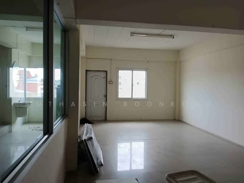 4-BR House, Bangkok, Bang Khun Sri, Bangkok Noi, Bangkok, 4 Bedrooms, 445 sqm, Single Detached House For Rent, by Suthasin Boonkong, 500351395 - DDproperty.com