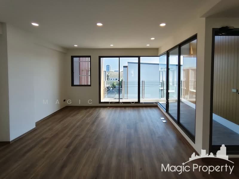 Shizen Phatthanakan 32, Bangkok, Soi Phatthanakan 32, Suan Luang, Bangkok, 3 Bedrooms, 325 sqm, Townhouse For Sale, by Magic Property, 500351398 - DDproperty.com