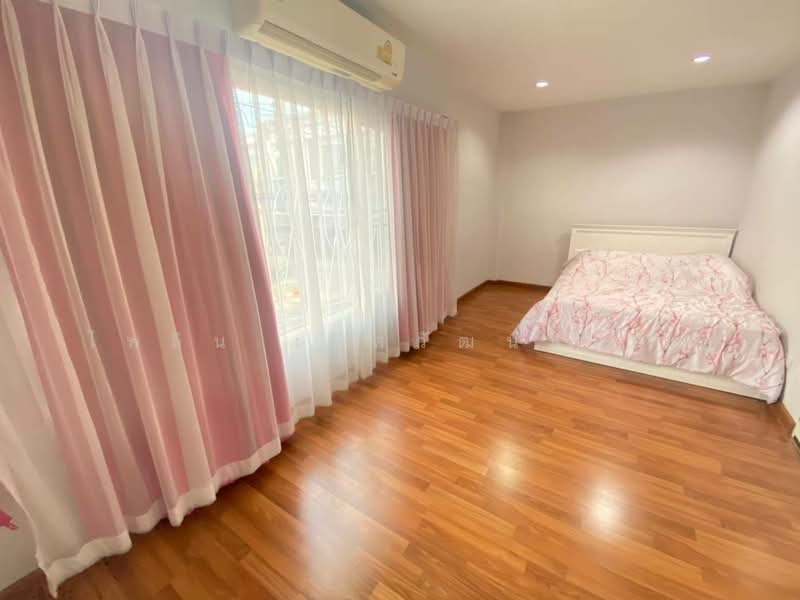 The Exclusive Pattanakarn 44, Bangkok, Soi Phatthanakan 44, Phatthanakan Road, Suan Luang, Bangkok, 3 Bedrooms, 250 sqm, Townhouse For Rent, by ไพลิน เลิศวัฒนมงคล, 500351442 - DDproperty.com